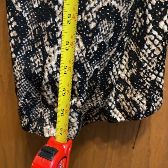 Stunning Joseph Ribkoff designer evening gown. Sexy laced back. - Picture 5 of 5